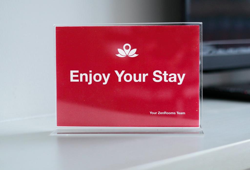 Guest house Zen Palmerah Barat 2*